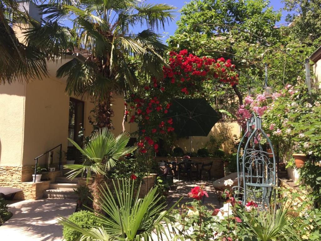 Bed and Breakfast House 41 Tbilisi Exterior foto